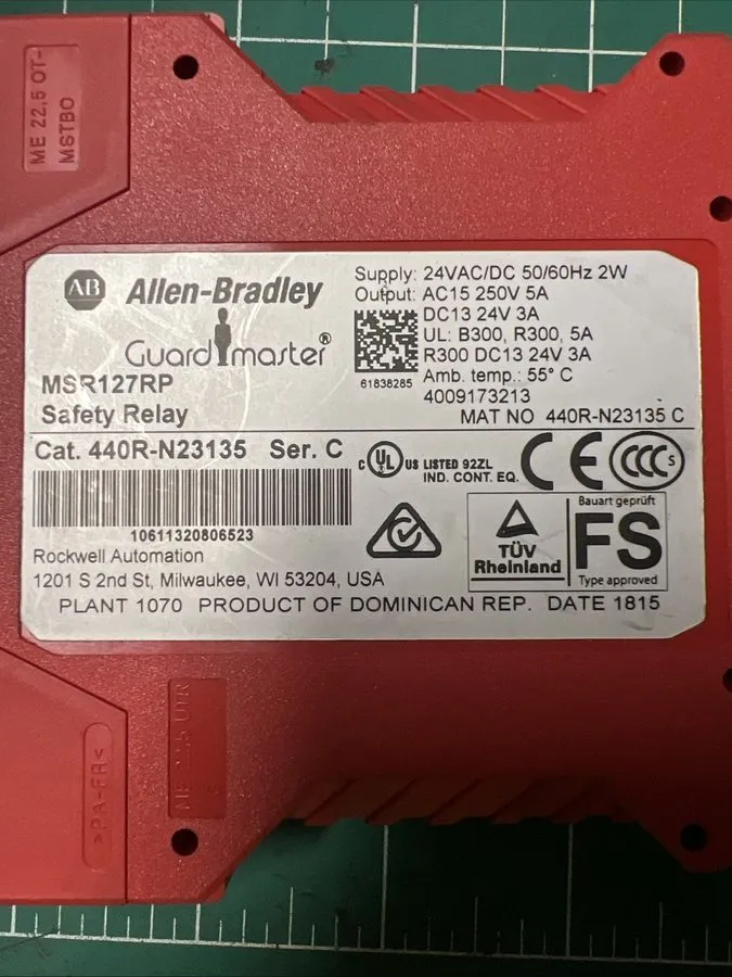 Реле безопасности Allen-Bradley MSR127RP / 440R-N23135 Guardmaster Safety Relay