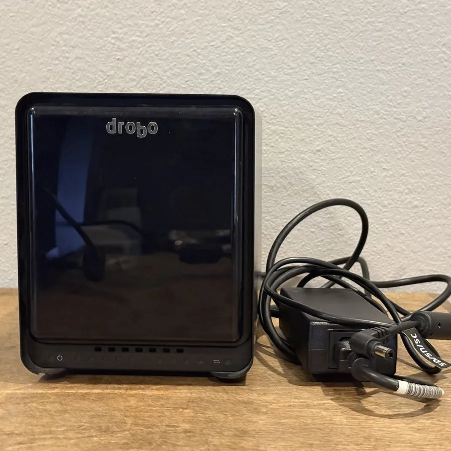 СХД Drobo 5D3 5 Bay Storage Array Black (DRDR5A) Repair or parts
