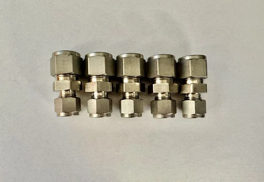 Фитинг Swagelok SS-810-6-6 Reducing Union 1/2” x 3/8” Tube Fitting Stainless