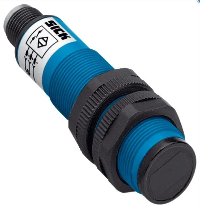 Датчик приближения SICK VTF18-3F1740 Photoelectric proximity sensor PNP