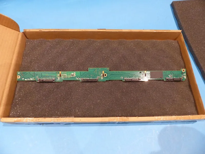 Бэкплейн HP PROLIANT 535348-001 G6 4-BAY SAS/SATA LFF SERVER BACKPLANE