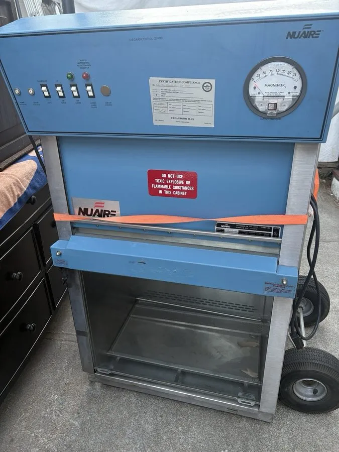 Лабораторный шкаф NuAire LabGard ES NU-425 Class II, Type A2 Biosafety Cabinet — фото лота 1