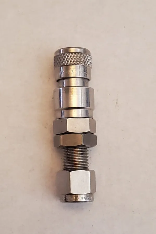 Фитинг Swagelok SS-QM2-B-400 Miniature Quick Connect Body 1/4 Tube Fitting