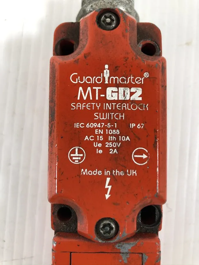 Реле безопасности Allen Bradley 440K-MT55022 MT-GD2 Guardmaster Safety Interlock