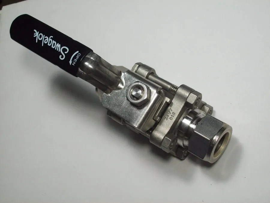 Клапан Swagelok SS-63TS12 Stainless Steel 3-Piece 60 Series Ball Valve FNIP