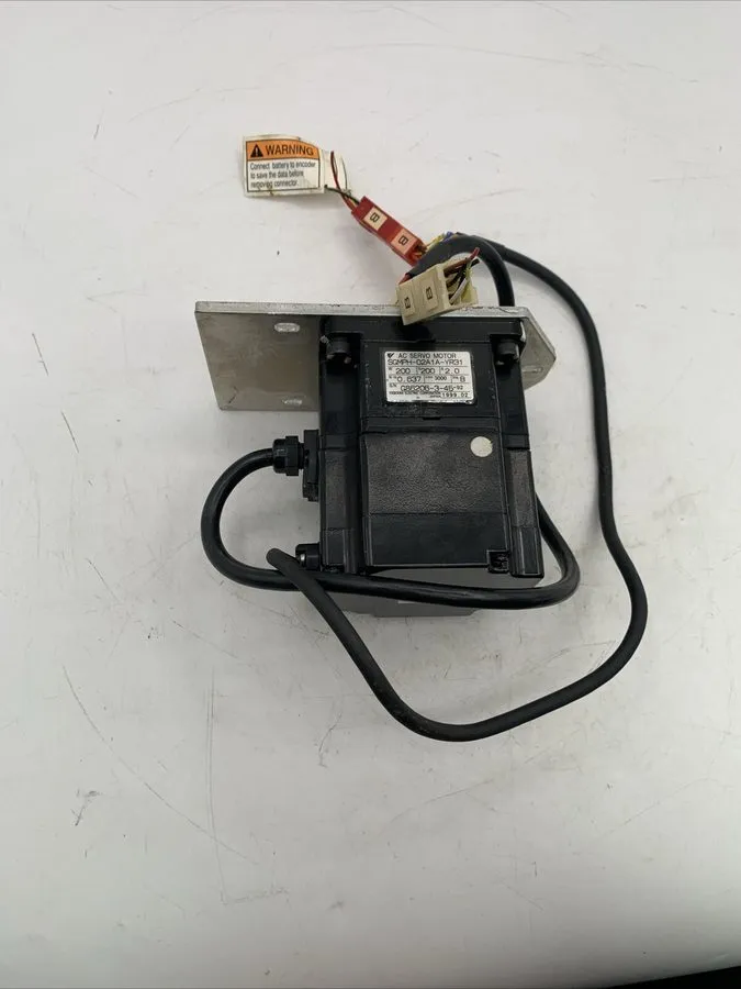 Серводвигатель SGMPH-02A1A-YR31 YASKAWA MOTOMAN ROBOT AC SERVO MOTOR #4017PT172