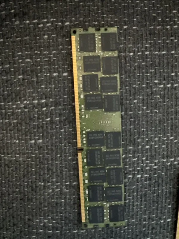 Модуль памяти Samsung 16GB 2Rx4 PC3-14900R M393B2G70QH0-CMA RAM — фото лота 2