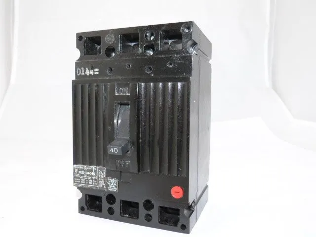 Автоматический выключатель GE Enclosed Circuit Breaker TED134040 40A 480V 3P 3R 