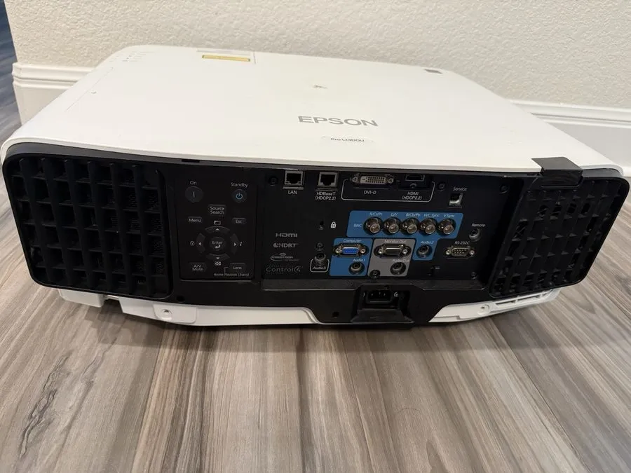 Проектор Epson Pro L1300U 3LCD Laser Projector 8000 Lms WUXGA 4K BODY ONLY / NO  — фото лота 3