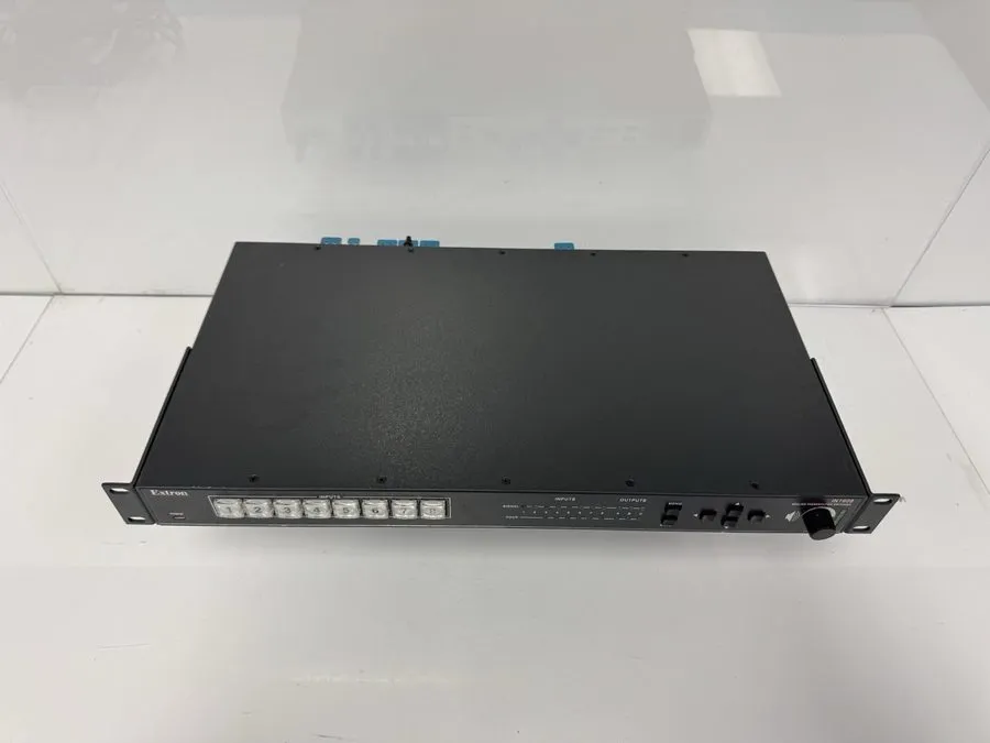 Видеокоммутатор Extron IN1608 DTP 330 Extension Scaling Presentation Switcher