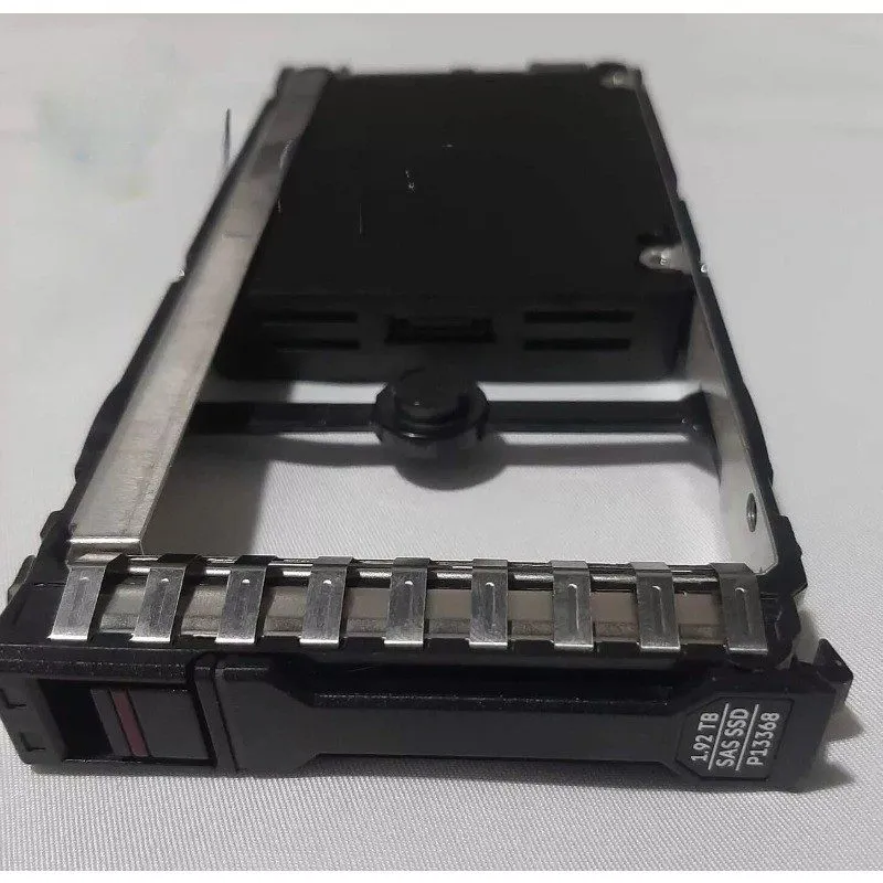 SSD-накопитель HPE 1.92TB SAS P13368-001 R0P95A 2.5'' Primera 600 SSD Solid Stat
