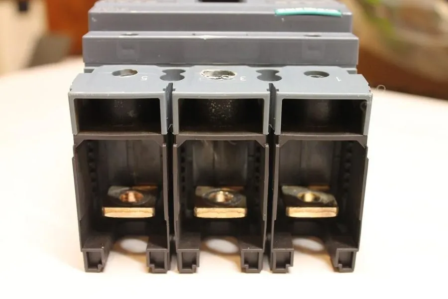 Автоматический выключатель Siemens 3VA5217-5EC31-0AA0 175Amp 3-Pole Circuit Brea — фото лота 4