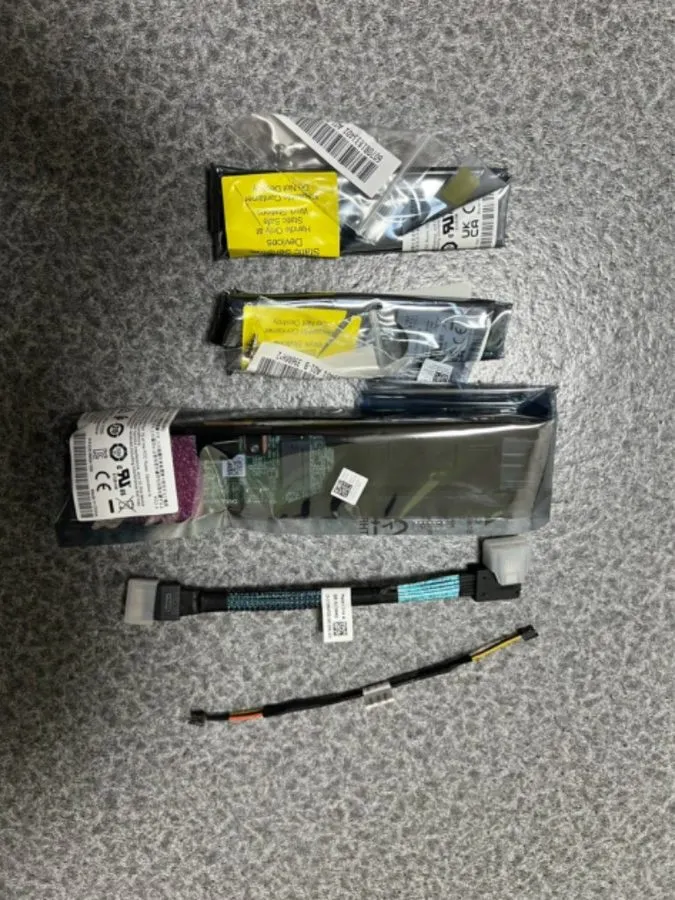 Жёсткий диск Dell BOSS S2 SATA Full Kit PKH3T HM7F6 W9YF1