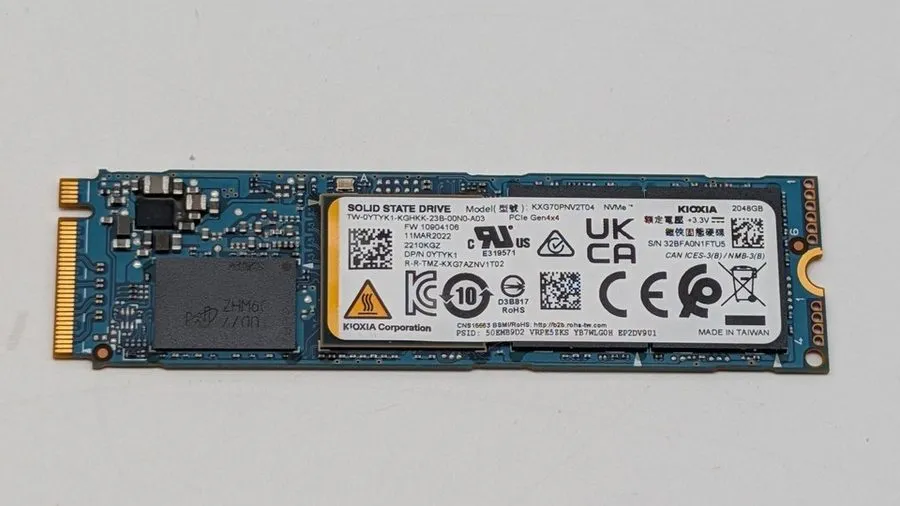SSD-накопитель KIOXIA 2TB NVMe M.2 SSD PCIe Gen 4x4 KXG70PNV2T04 0YTYK1 98% Heal