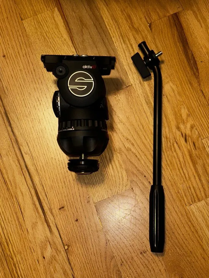 Оборудование видеонаблюдения Sachtler aktiv10 Flowtech 100 MS Tripod System (Hea — фото лота 1