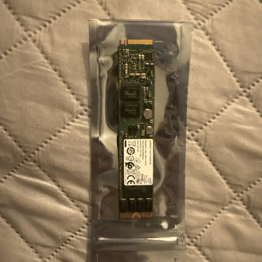 SSD-накопитель SSDPE2KX010T8 Intel DC P4510 1TB NVMe PCIe 3.1x4 3D TLC 2.5" 15mm