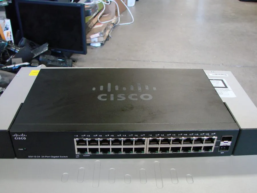 Коммутатор Cisco Compact 24-Port Gigabit Unmanaged Network Switch SG112-24