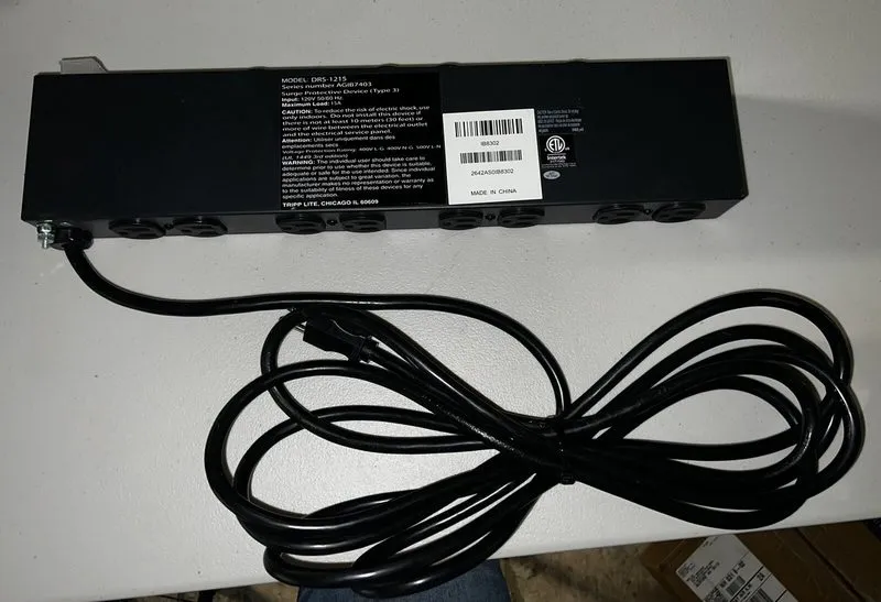 Стойка/шкаф TRIPP LITE RS-1215 12 OUTLET RACKMOUNT POWER STRIP