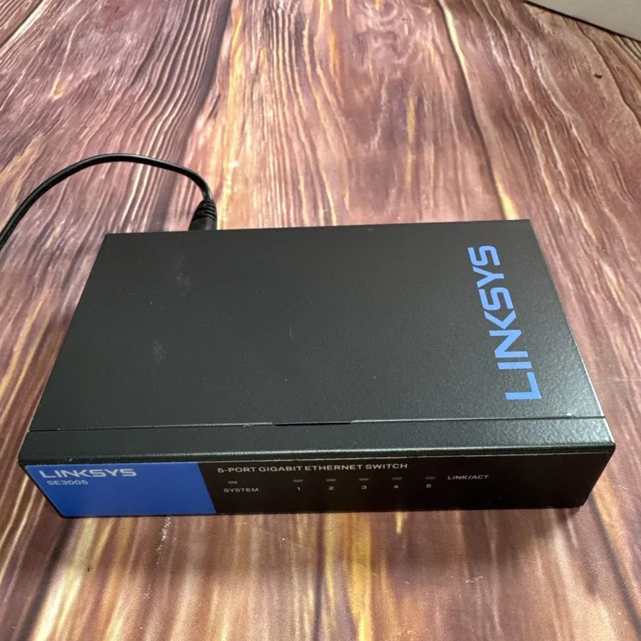 Коммутатор Linksys 5 Port Gigabit Ethernet Switch SE3005 V2