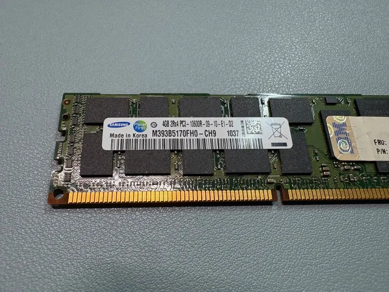 Модуль памяти Samsung 4GB 2Rx4 PC3-10600R M393B5170FH0-CH9 DDR3 Server Ram