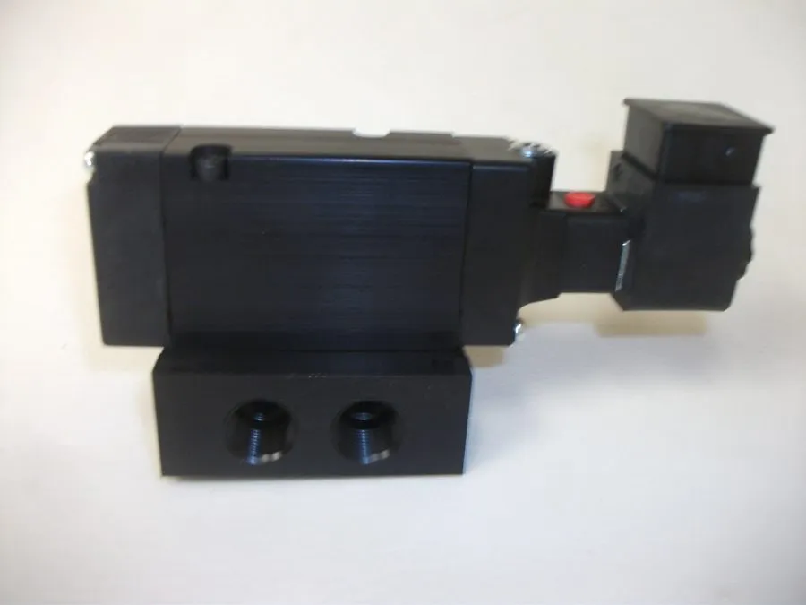 Пневмооборудование PARKER PNEUMATIC SOLENOID B51JACA53C, 3/8", 120 VOLT, B5 SERI — фото лота 1