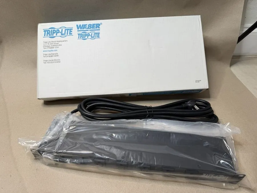 Стойка/шкаф TRIPP LITE RS-1215 12 OUTLET RACKMOUNT POWER STRIP