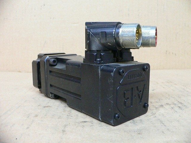 Серводвигатель Allen Bradley MPL-A1520U-VJ72AA MPL Series Servo Motor