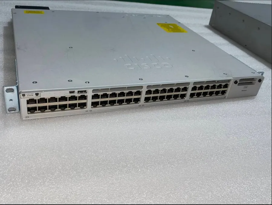 Коммутатор Cisco C9300-48P-A Cisco Catalyst 9300 48-port PoE+ 437W