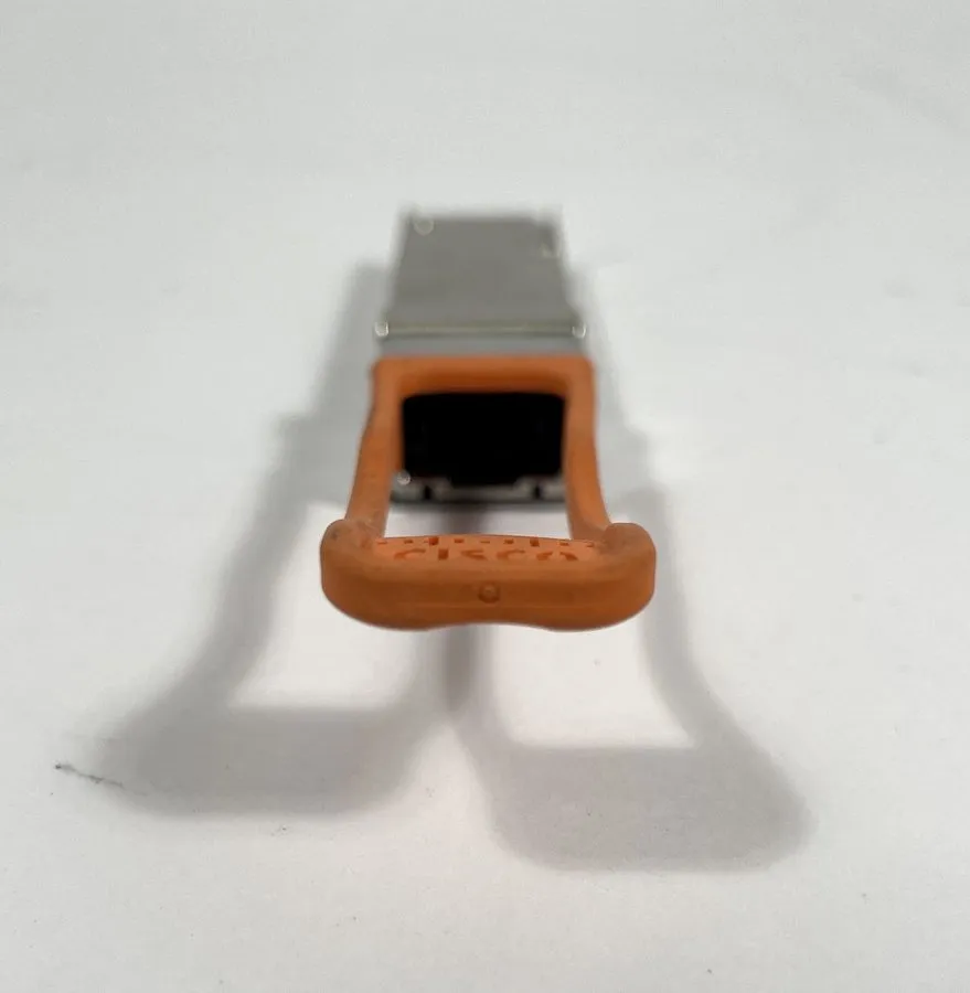 Трансивер CISCO QSFP-40G-CSR4 10-2837-02 40GBASE-CSR4 QSFP 850nm MMF QSFP transc — фото лота 1