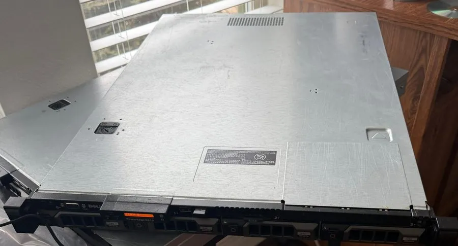 Сервер Dell PowerEdge R410 1U Intel Xeon X5650 2.67GHz 16GB ECC DDR3 RAM NO HDD