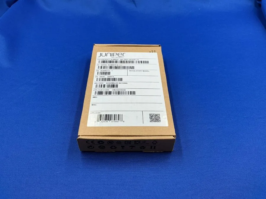 Трансивер Juniper JNP-QSFP-4X10GE-LR 740-057315 40G QSFP+ 4x10G LR upto 10km SMF