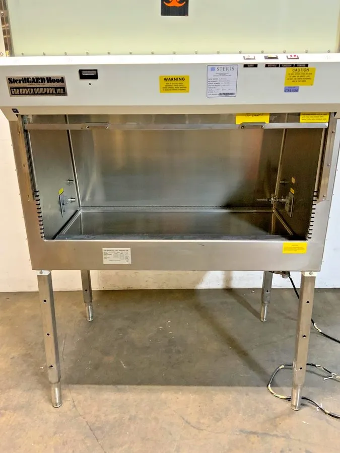 Вытяжной шкаф Baker SG-400 SterilGARD Biological Safety Cabinet Fume Hood 4' Cla — фото лота 1
