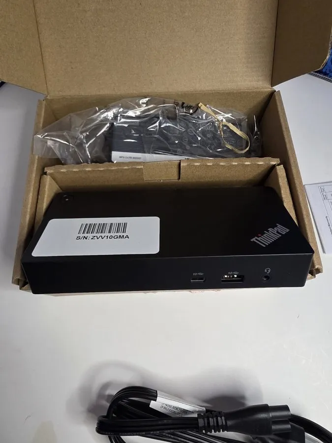 Док-станция Lenovo ThinkPad Universal USB-C Dock 90W Laptop Docking Station 40AY — фото лота 2