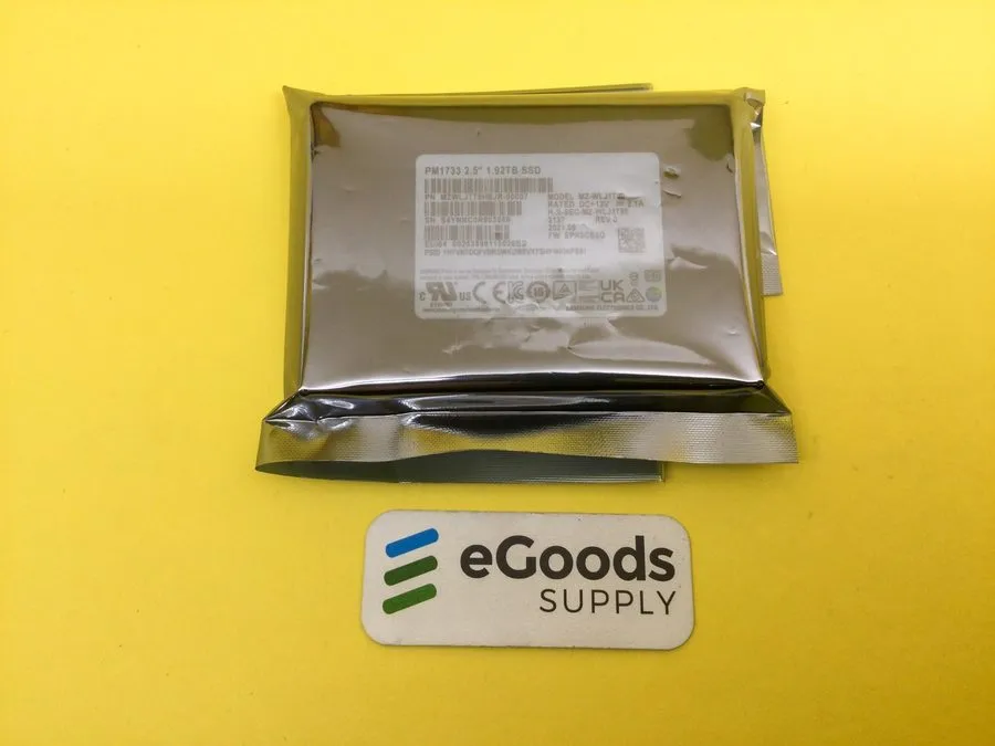 SSD-накопитель Samsung PM1733 1.92TB SSD U.2 NVME PCIE 4.0 X4 MZ-WLJ1T90 MZWLJ1T