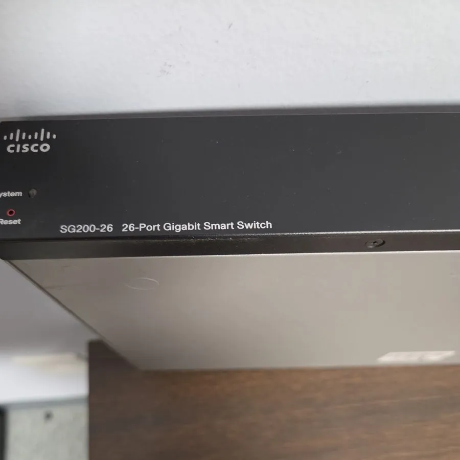 Коммутатор Cisco SG200-26 26-Port Gigabit POE Smart Switch Works
