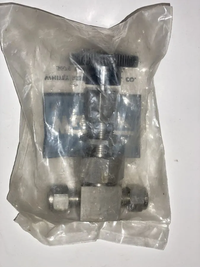 Клапан Whitey Swagelok SS-6VS6 3/16 SST Needle Valve 5000 PSI 3/8 OD Ends — фото лота 1