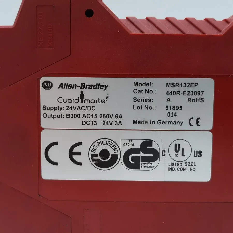 Реле безопасности Allen-Bradley 440R-E23097 Guardmaster Safety Relay -Missing Wi