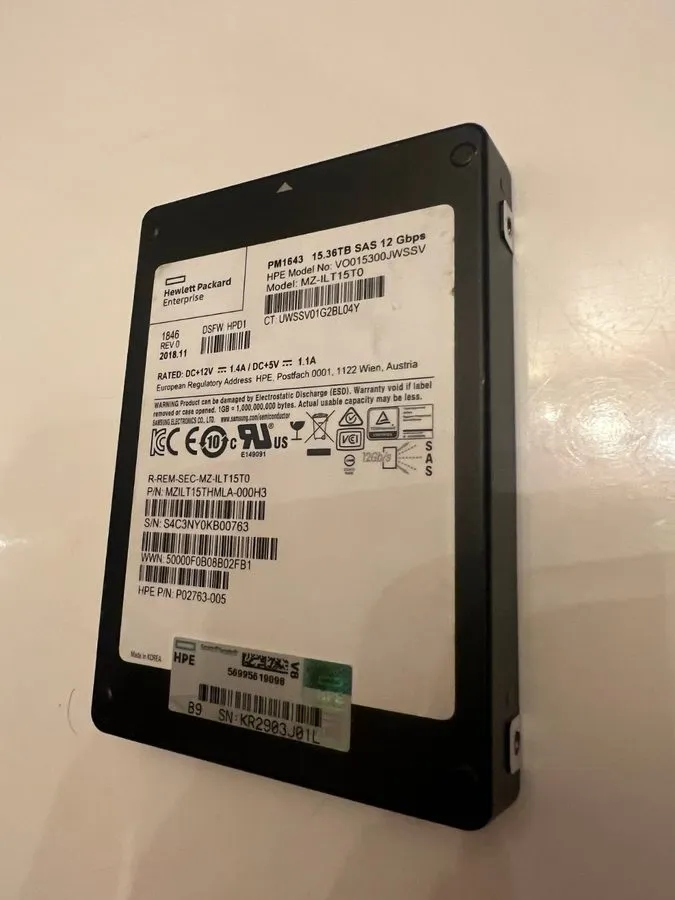 SSD-накопитель IBM Samsung PM1643 15.36TB SAS 2.5" SSD MZ-ILT15T0 02PX356 01YM64
