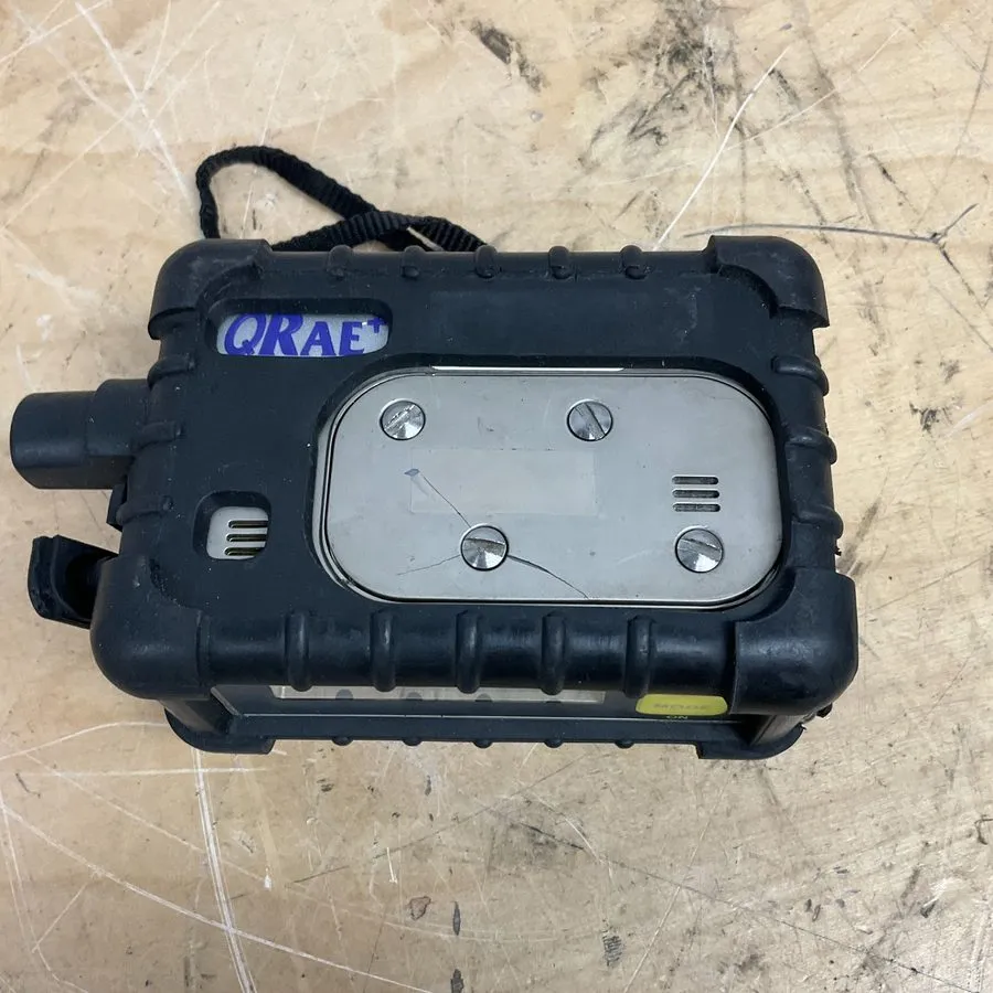 Газоанализатор RAE SYSTEMS Q-RAE PLUS PGM2000 Multiple Gas Monitor 015-3053 12VD