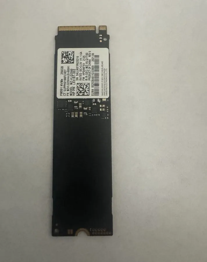 SSD-накопитель Samsung PM991 256GB M.2 NVMe Gen3x4 2280 SSD (MZVLQ256HAJD) 100% 