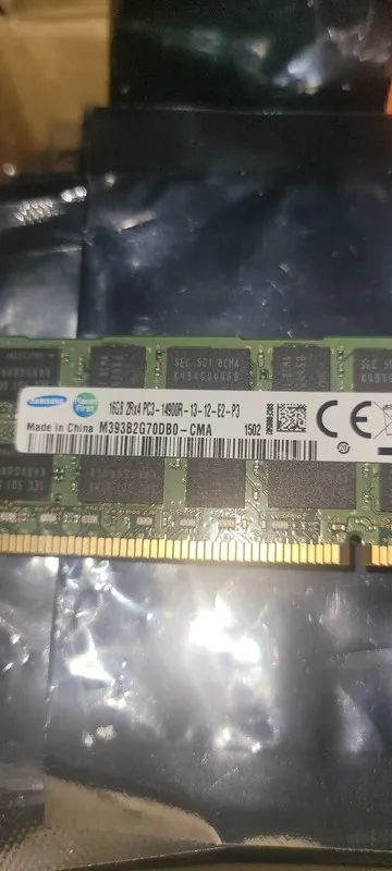 Модуль памяти Samsung 16GB 2RX4 PC3-14900R DDR3-1866 Server RAM M393B2G70DB0-CMA — фото лота 1