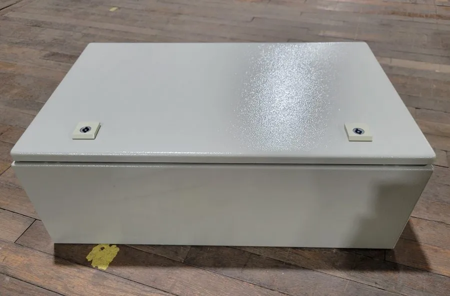 Монтажный шкаф Rittal AE1038-600 Enclosure 2 Cam Locks Carbon Steel Type 4 15" X