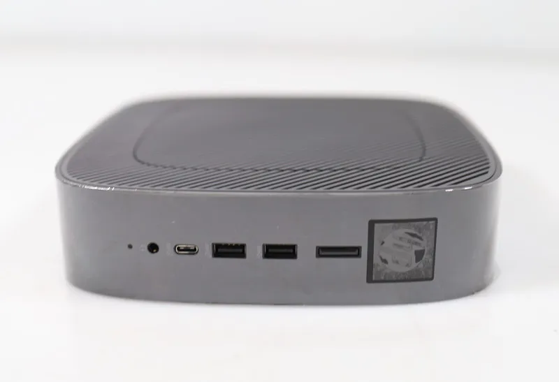 Тонкий клиент HP t740 Thin Client Desktop SFF AMD V1756B 16GB DDR4 32GB SSD Thin