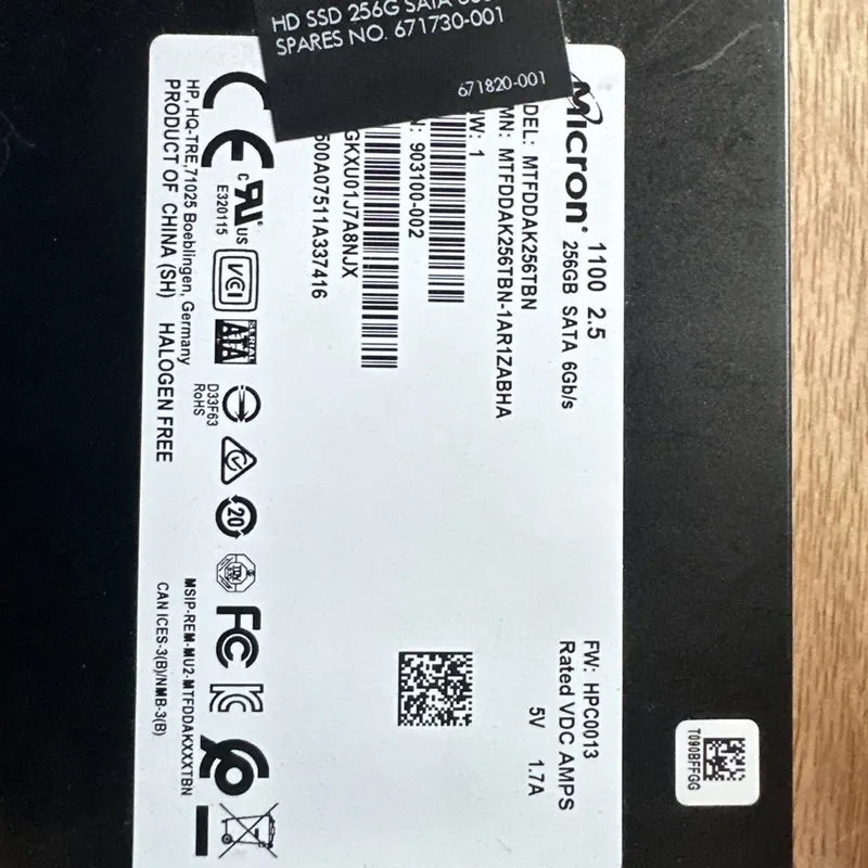 Жёсткий диск HP 795961-001 Micron MTFDDAK256TBN 1100 256GB SATA Disque Dur 2.5 i