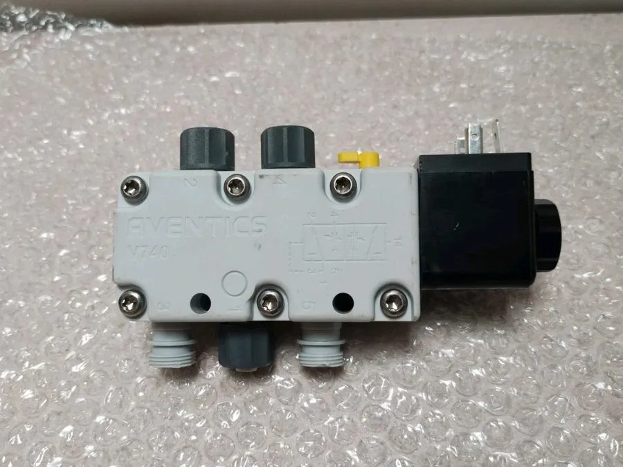 Электромагнитный клапан Aventics R432015593 Pneumatic Solenoid Valve 24 Vdc 5420