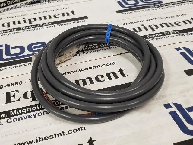 Датчик приближения Omron E2E-X7D1-N 12-24VDC 2-Wire Proximity Sensor