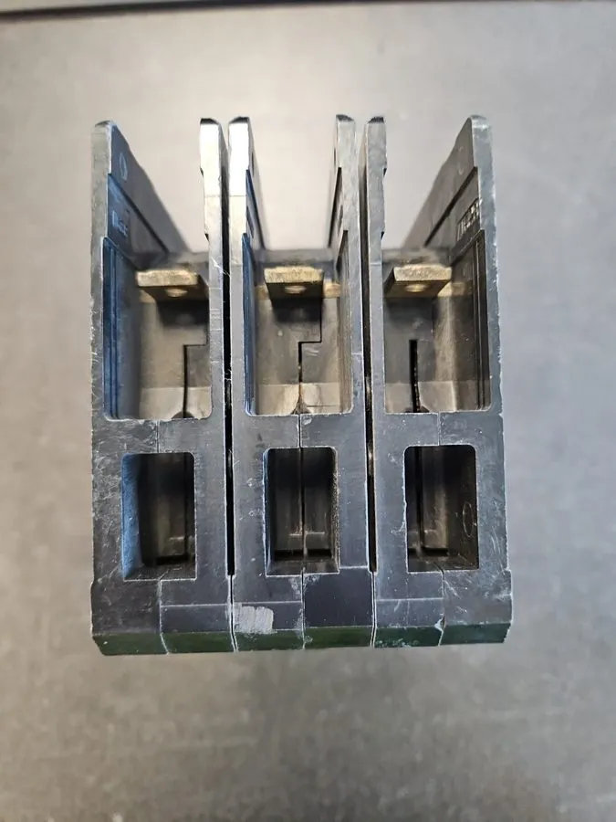 Автоматический выключатель Siemens HED43B040 Circuit Breaker Sentron Series HED4