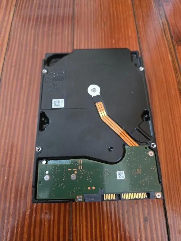 Жёсткий диск Seagate Exos X16 ST12000NM001G 12TB Hard Drive Internal SATA/600 72 — фото лота 2