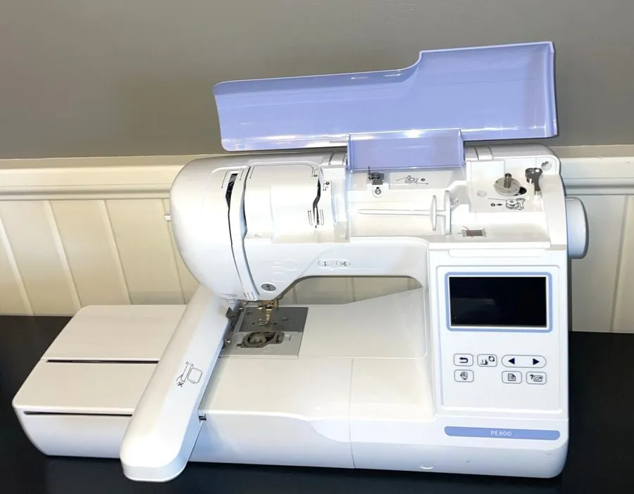 Оборудование рекламного производства BROTHER PE800 5x7" Embroidery Machine with — фото лота 1
