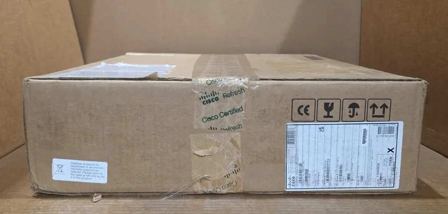 Коммутатор Cisco C9300-48T-A 9300 48-port data only Network Advantage